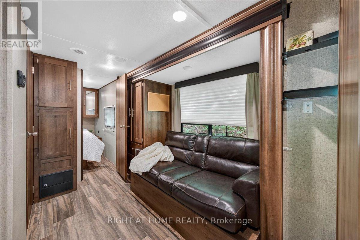 201 - 142571 35 Road Property Photo 18