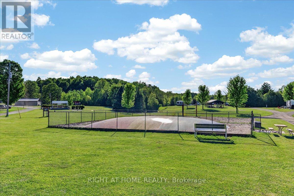 201 - 142571 35 Road Property Photo 34