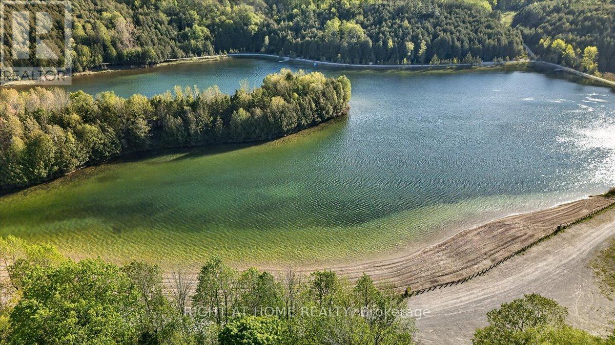 201 - 142571 35 Road Property Photo 43