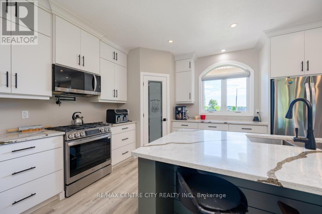 22273 Pratt Siding Road Property Photo 12