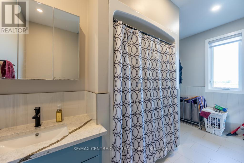 22273 Pratt Siding Road Property Photo 14