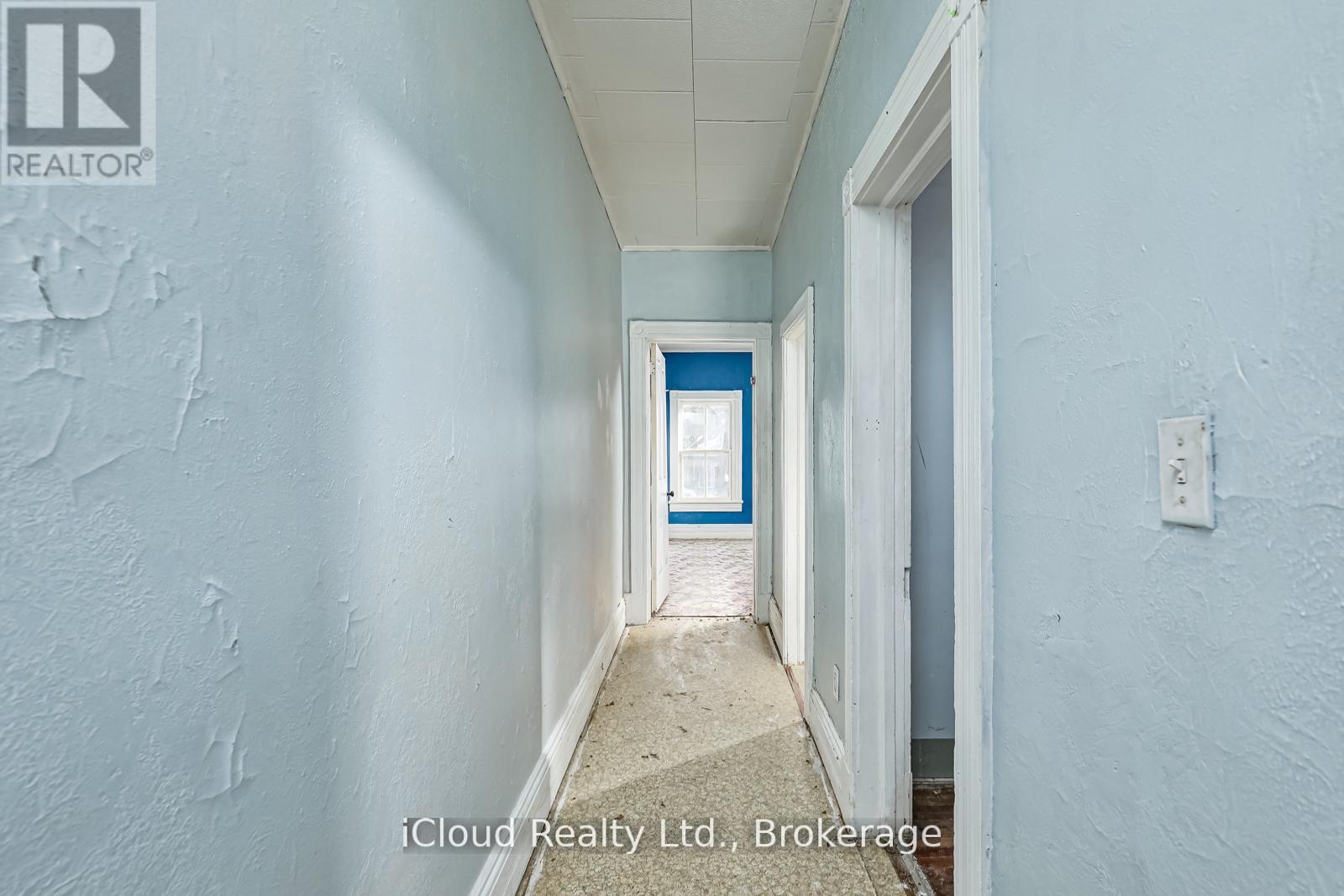 1083 3rd A Avenue E Property Photo 8