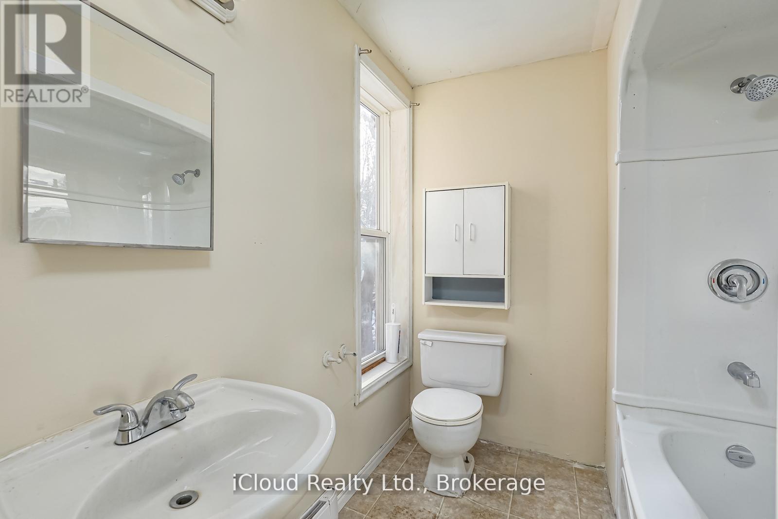 1083 3rd A Avenue E Property Photo 12