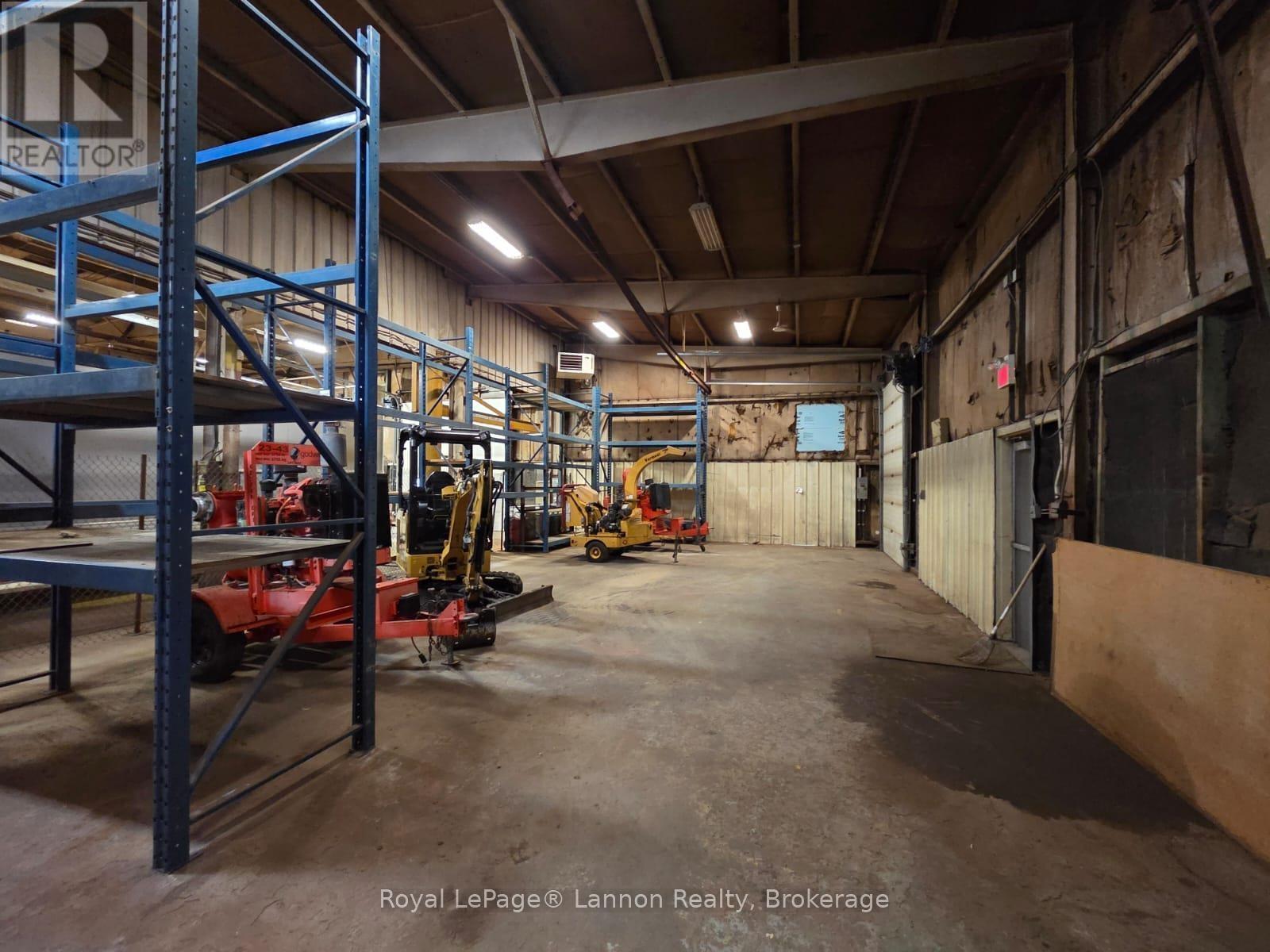 905 Commerce Street S Property Photo 11