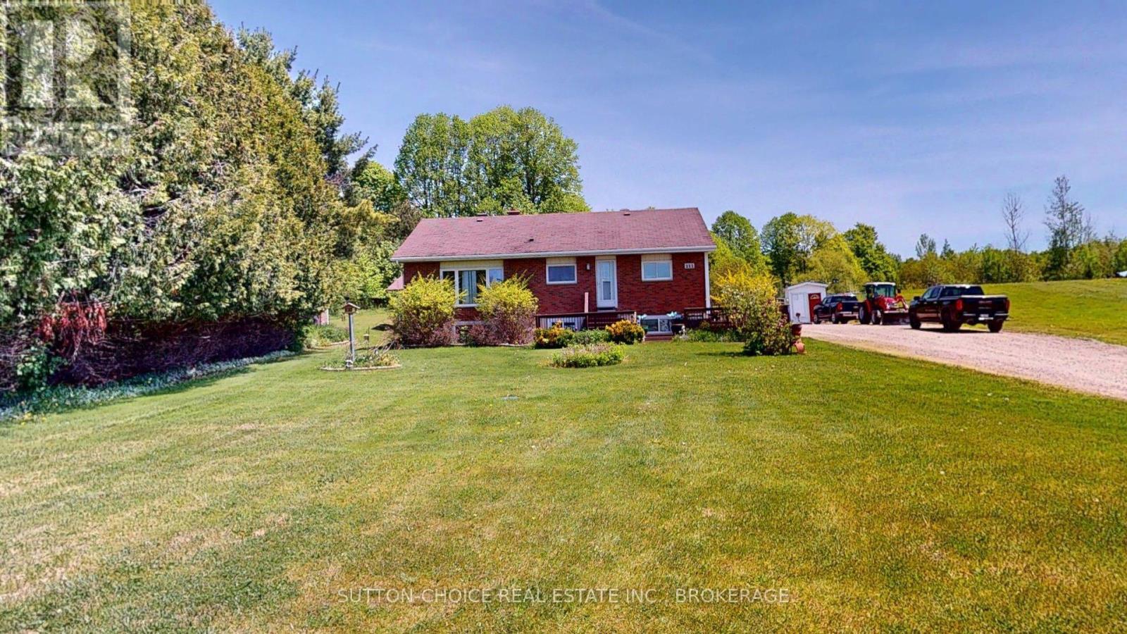 222 Yonge Street Property Photo 1