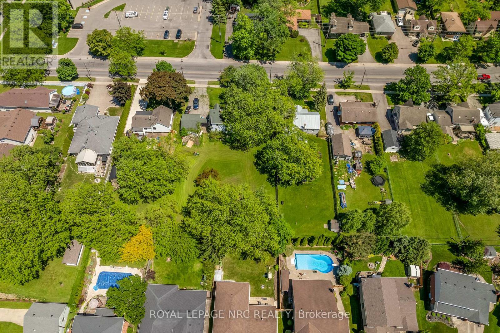 237 First Avenue Property Photo 6