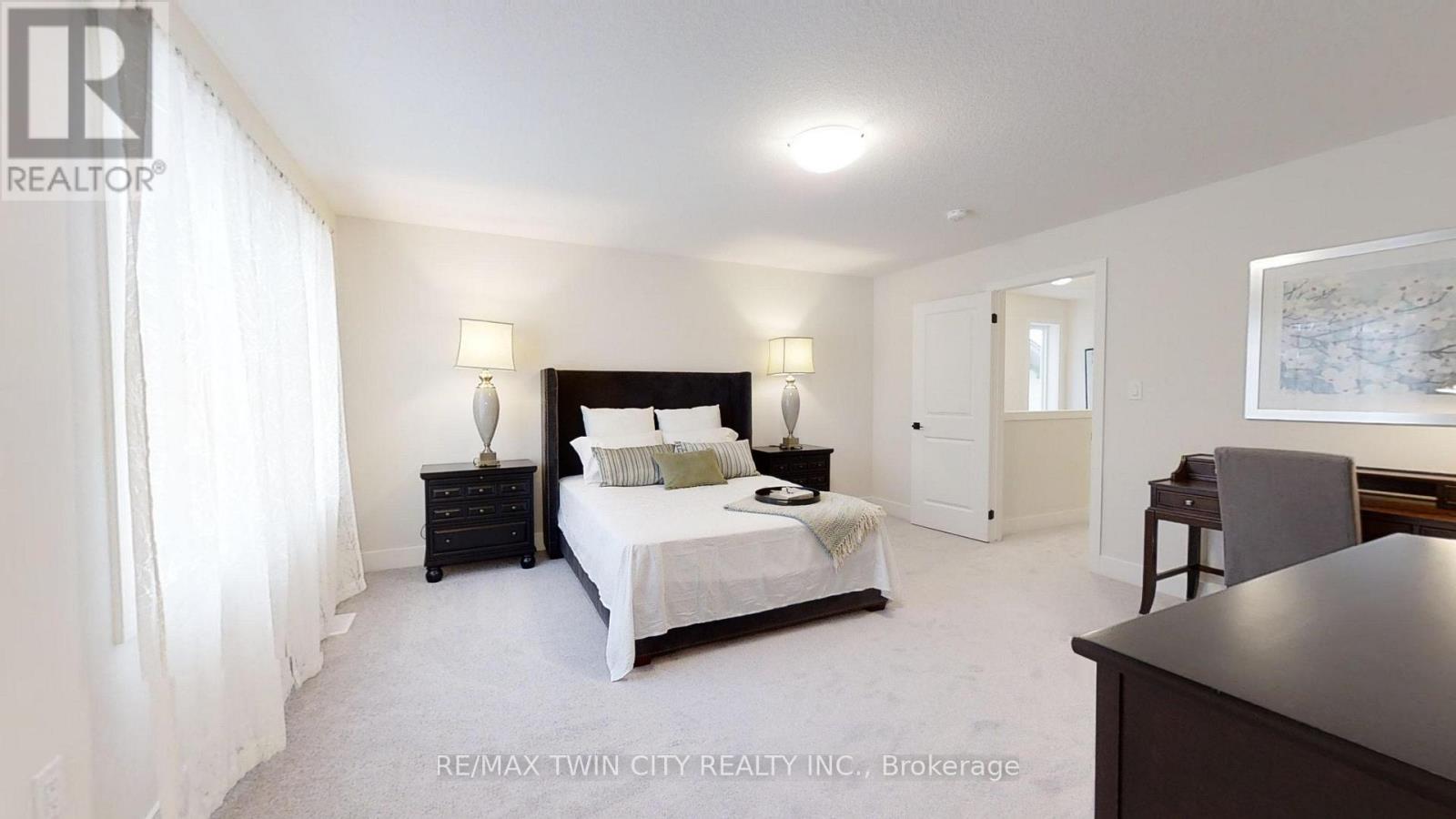 147 Julie Crescent Property Photo 7