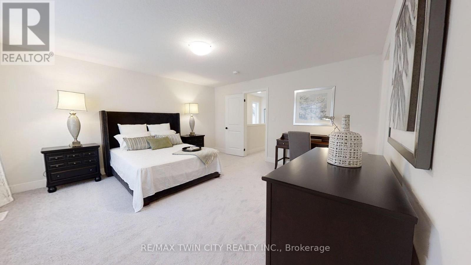 147 Julie Crescent Property Photo 11