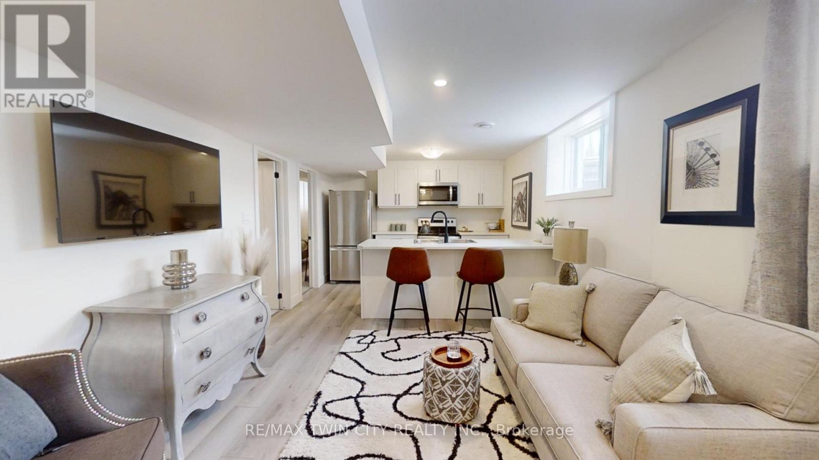 171 Julie Crescent Property Photo 2