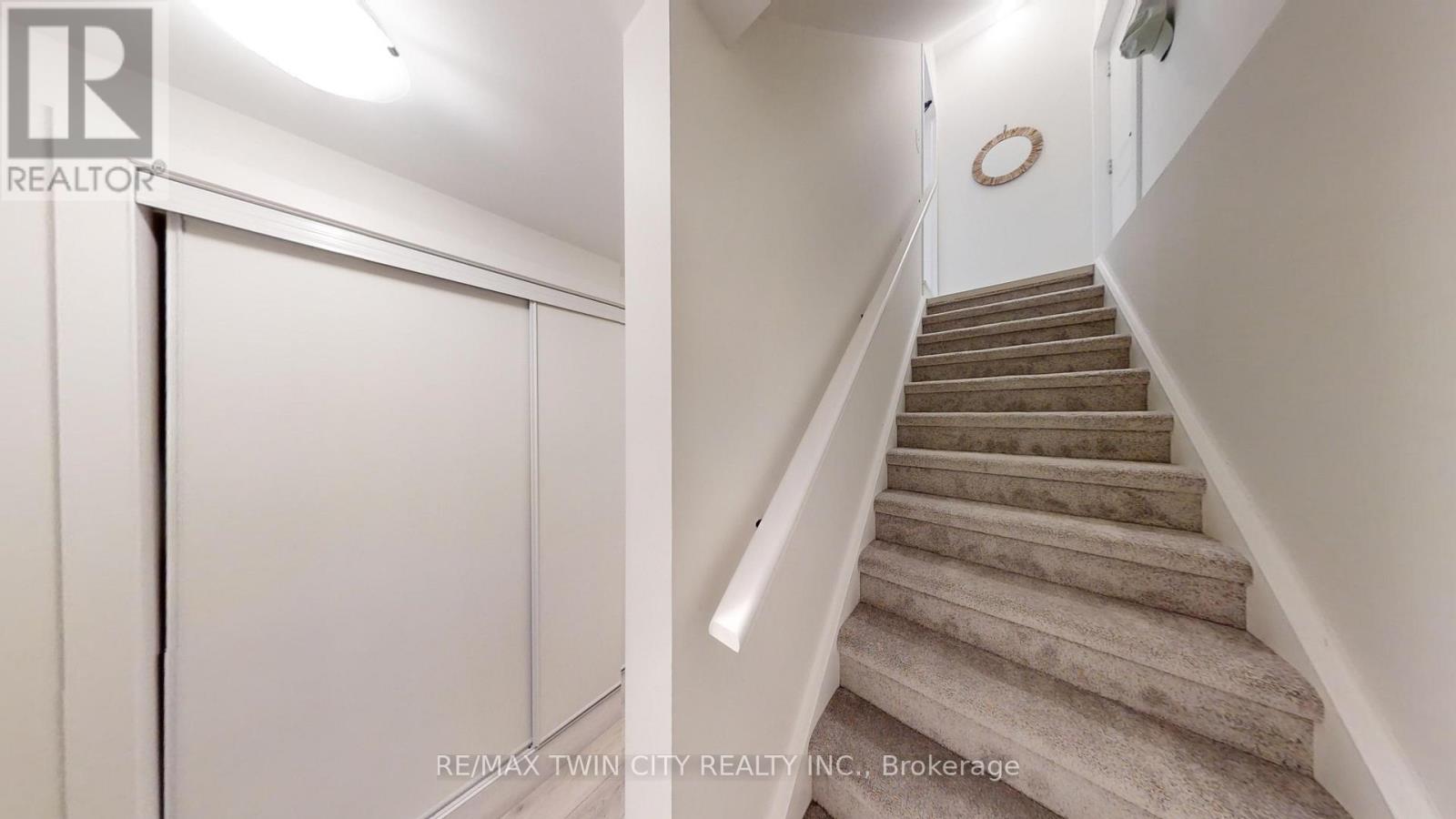 171 Julie Crescent Property Photo 3