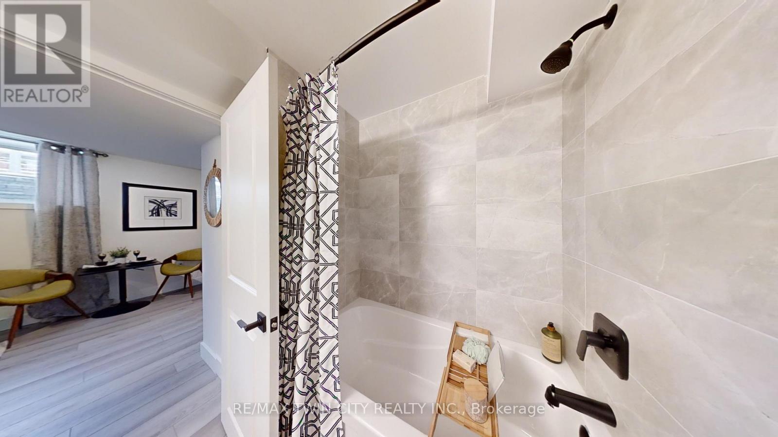 171 Julie Crescent Property Photo 6