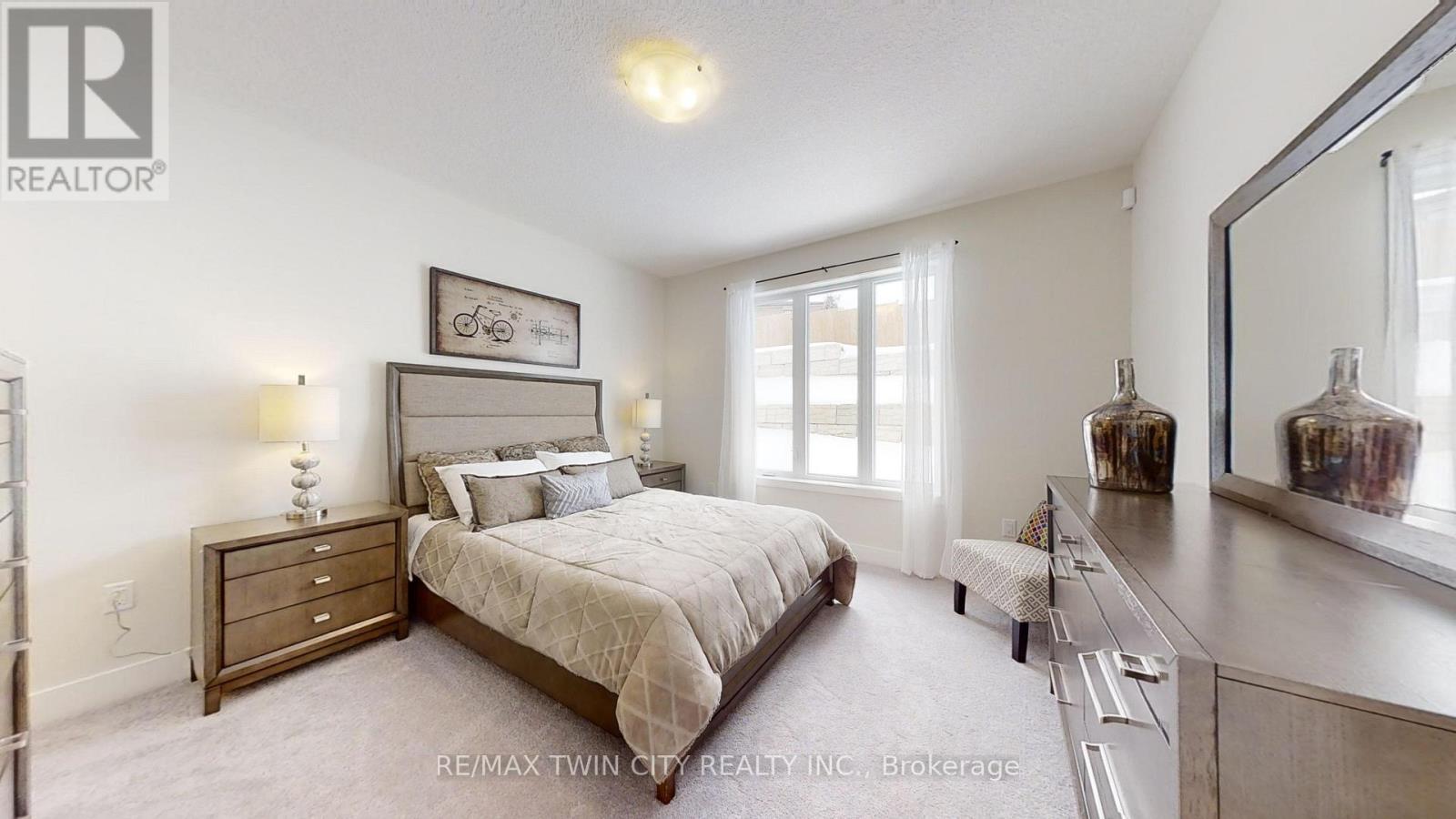 171 Julie Crescent Property Photo 18