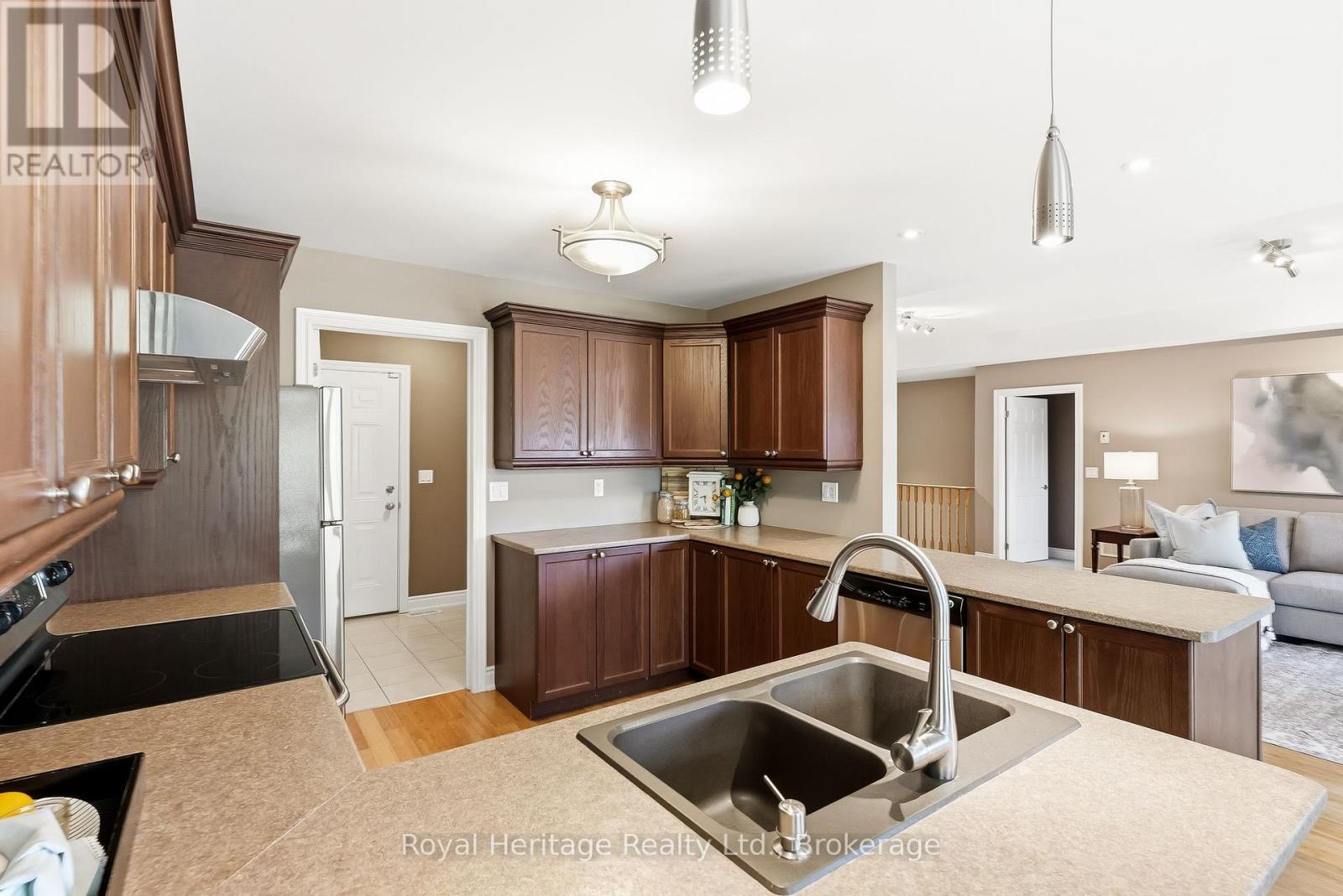 2 Cortland Way Property Photo 13