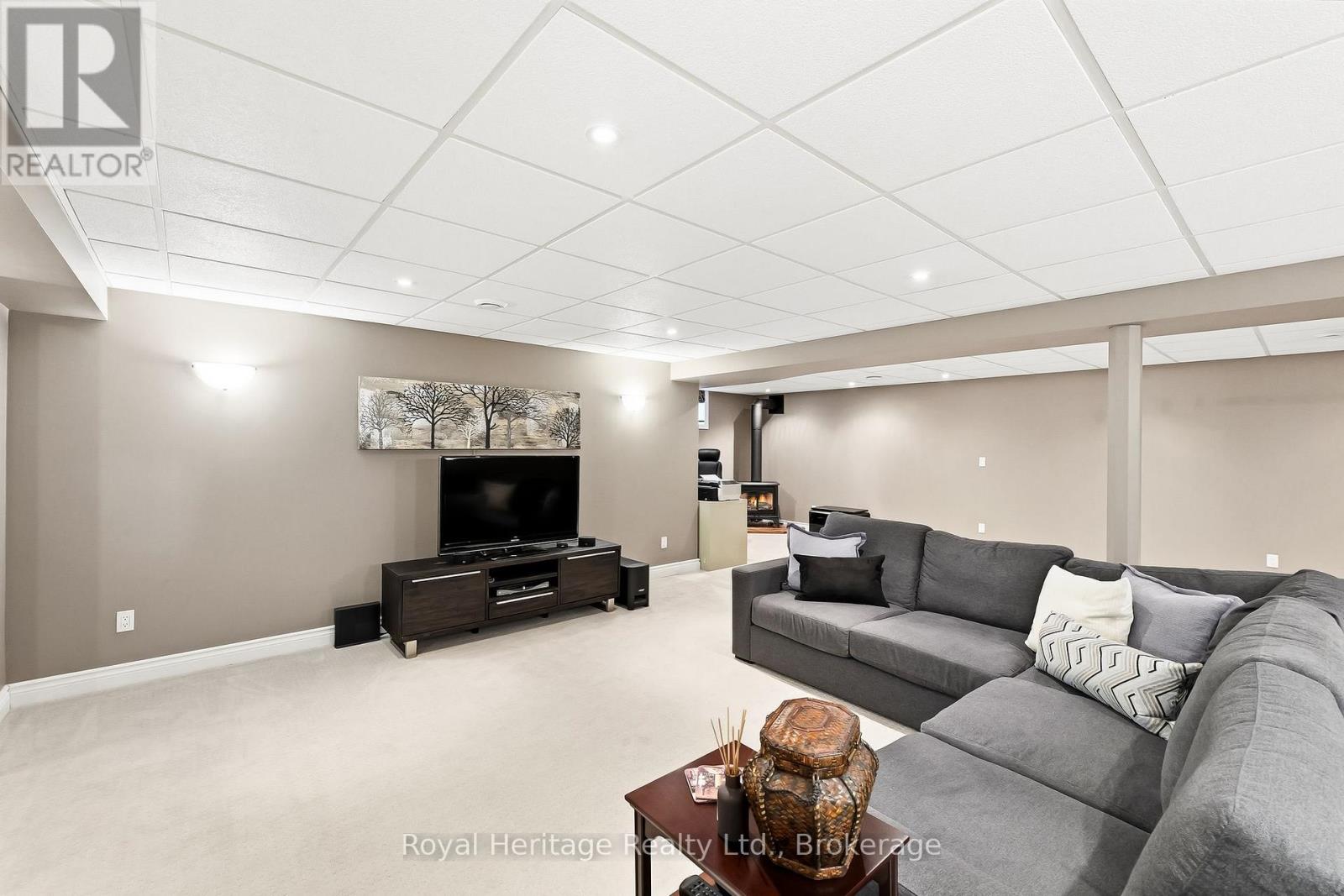 2 Cortland Way Property Photo 29