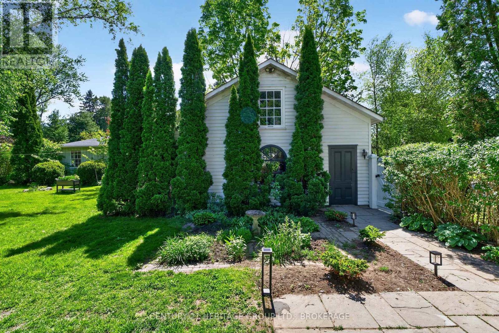 136 Old Danforth Road Property Photo 7