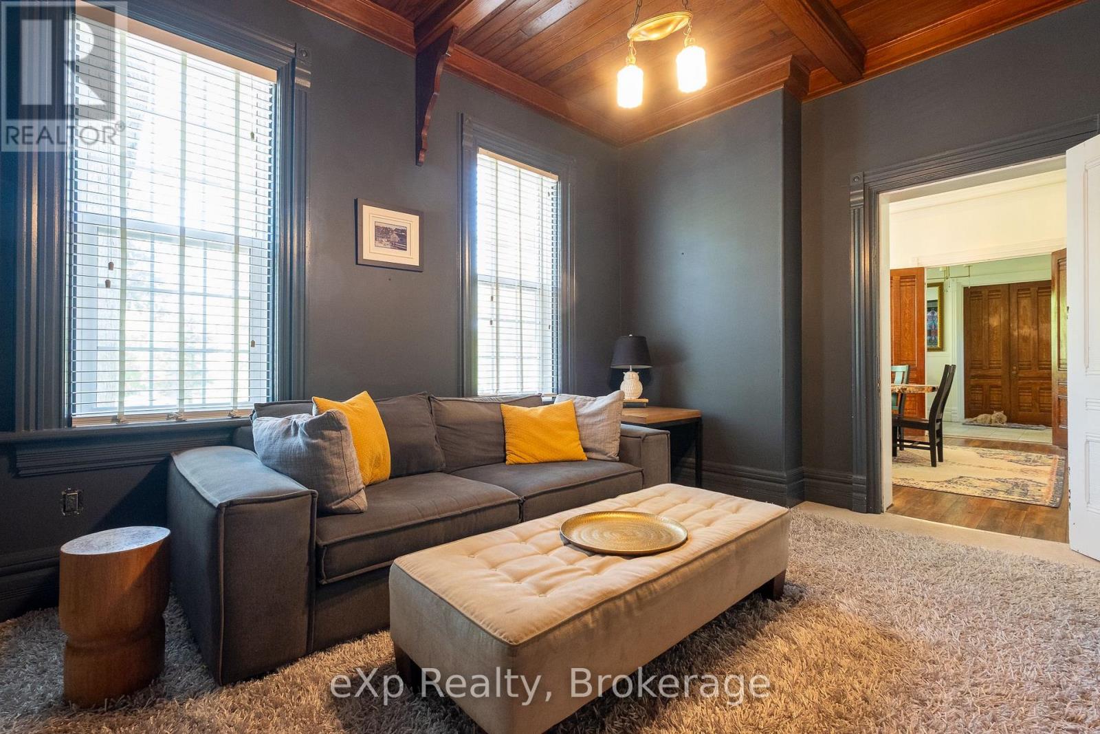 285 Mary Street Property Photo 7