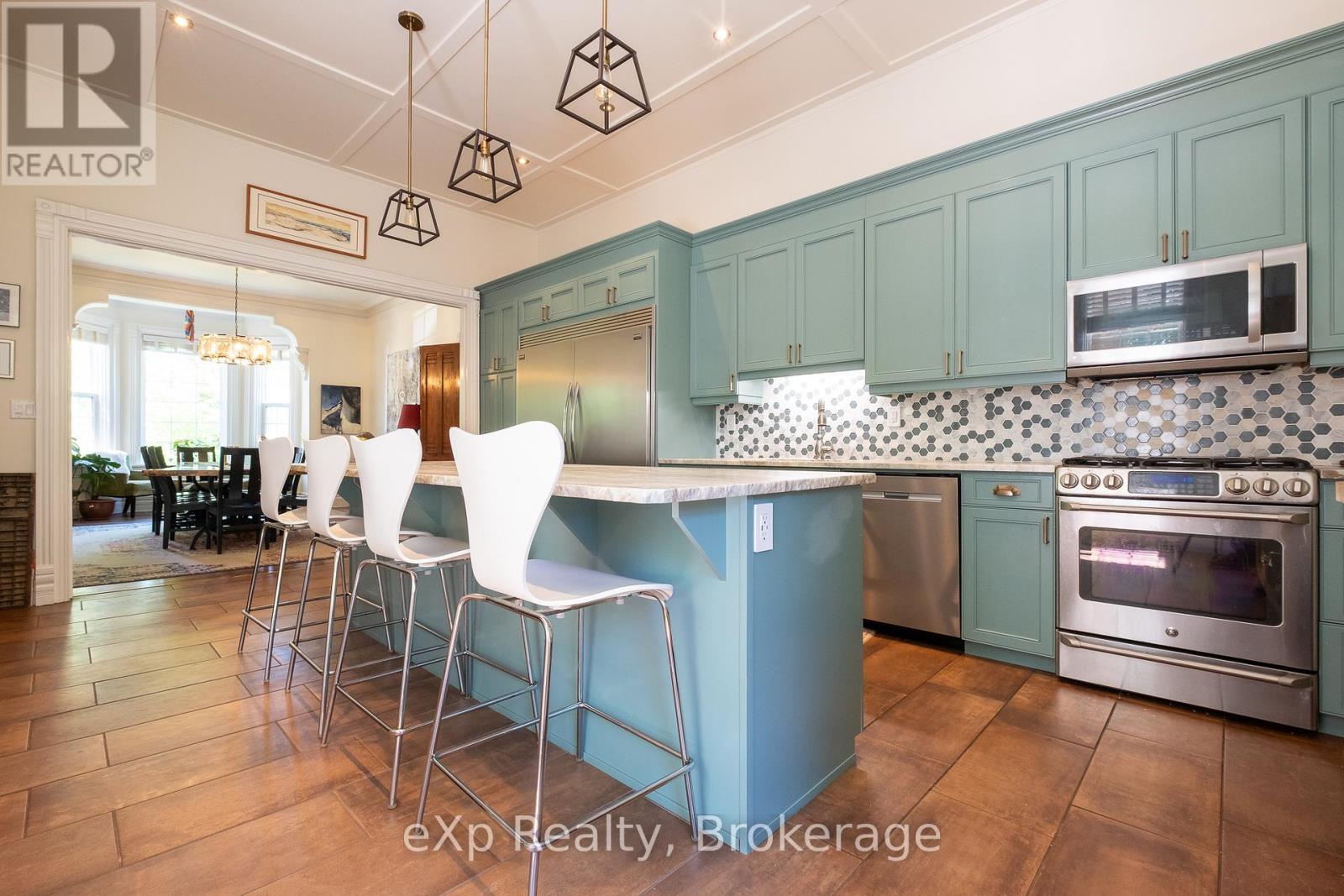 285 Mary Street Property Photo 12