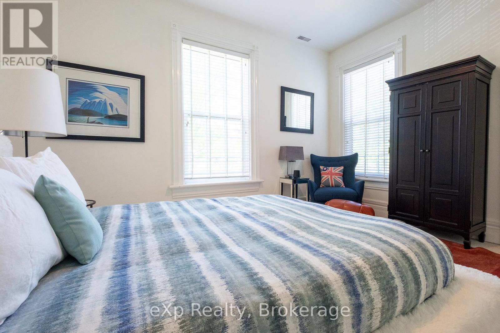 285 Mary Street Property Photo 25