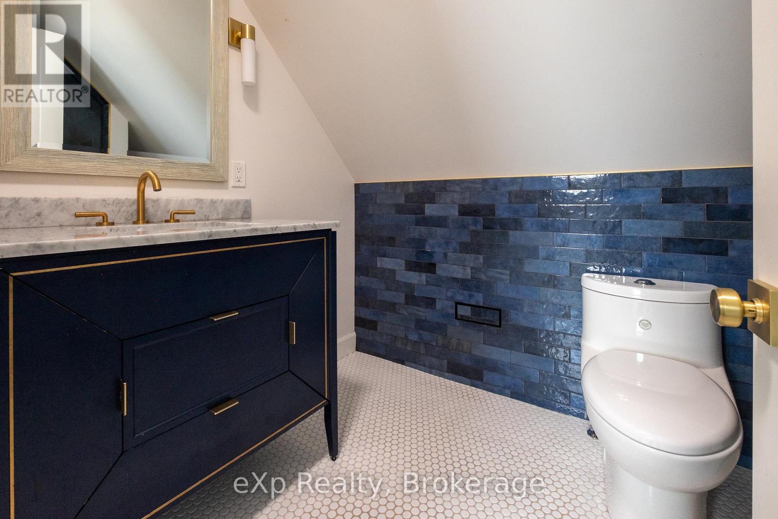 285 Mary Street Property Photo 32