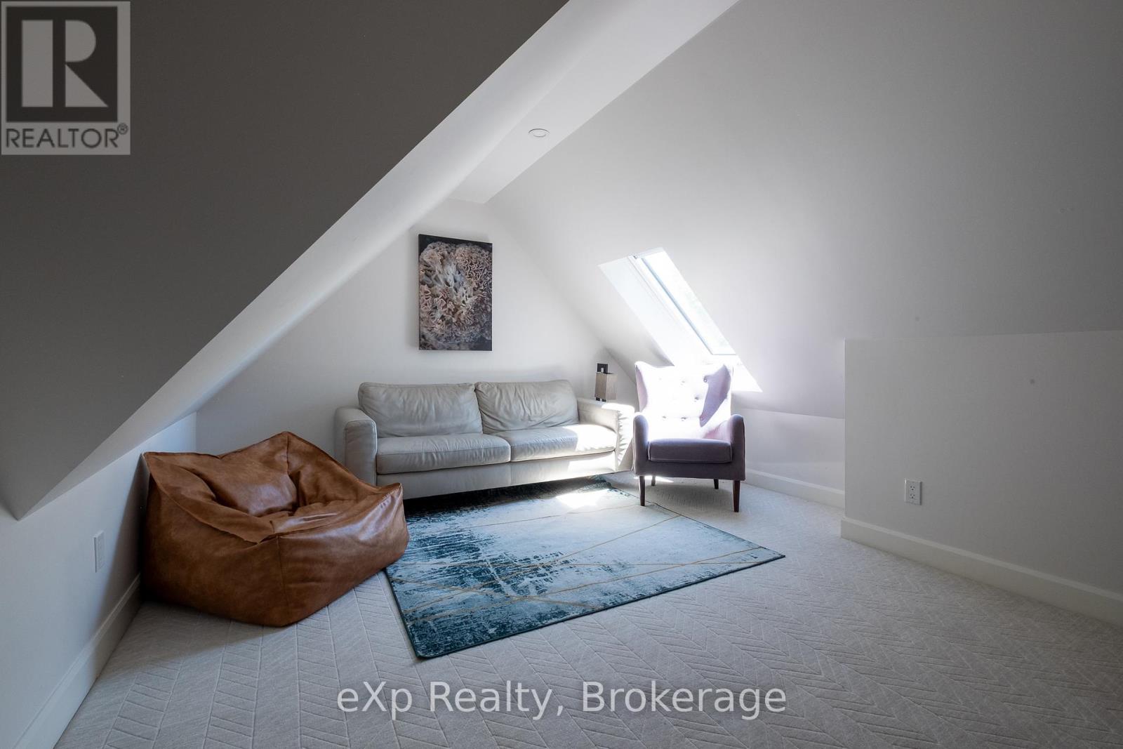 285 Mary Street Property Photo 35