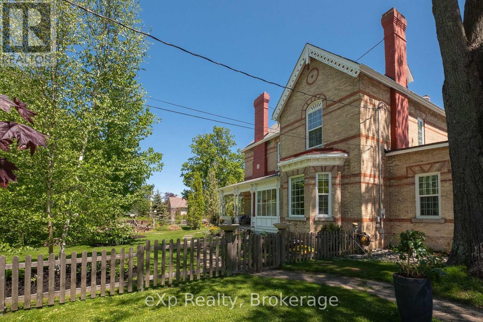 285 Mary Street Property Photo 39