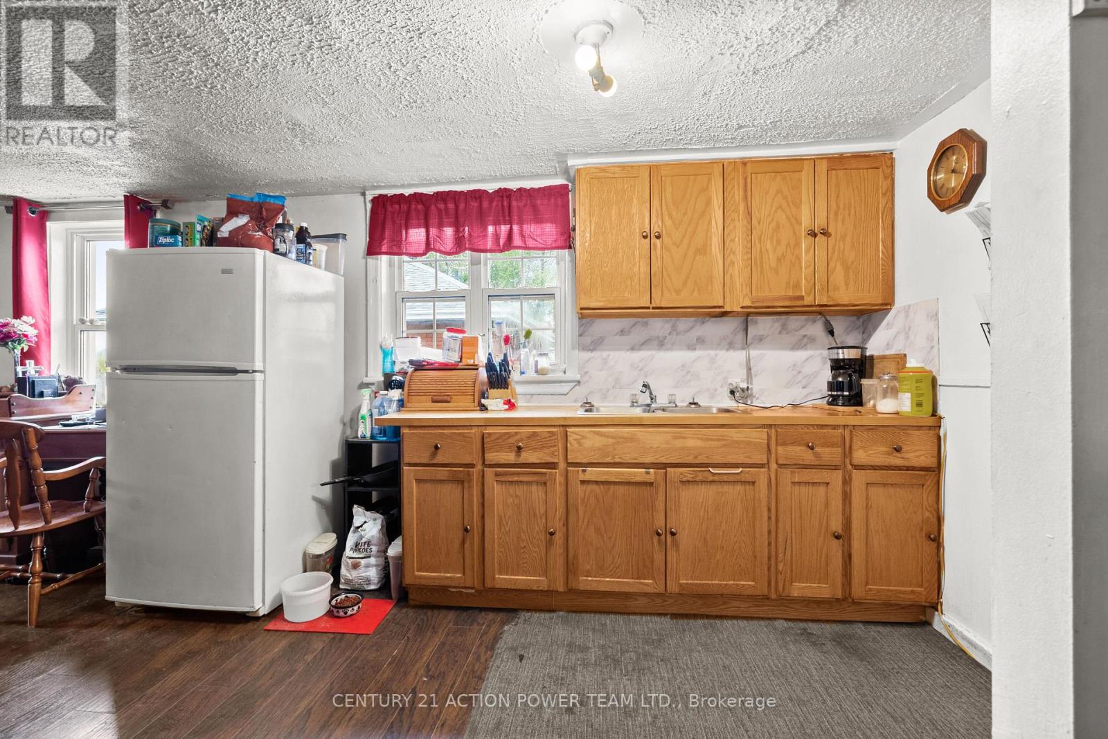 331 7th Street E Property Photo 7