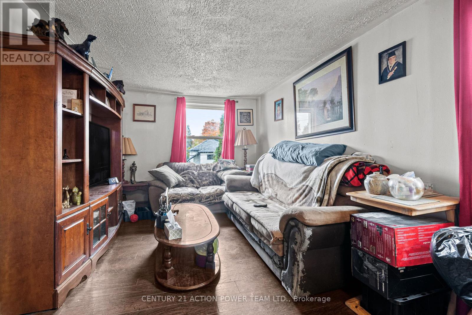 331 7th Street E Property Photo 10