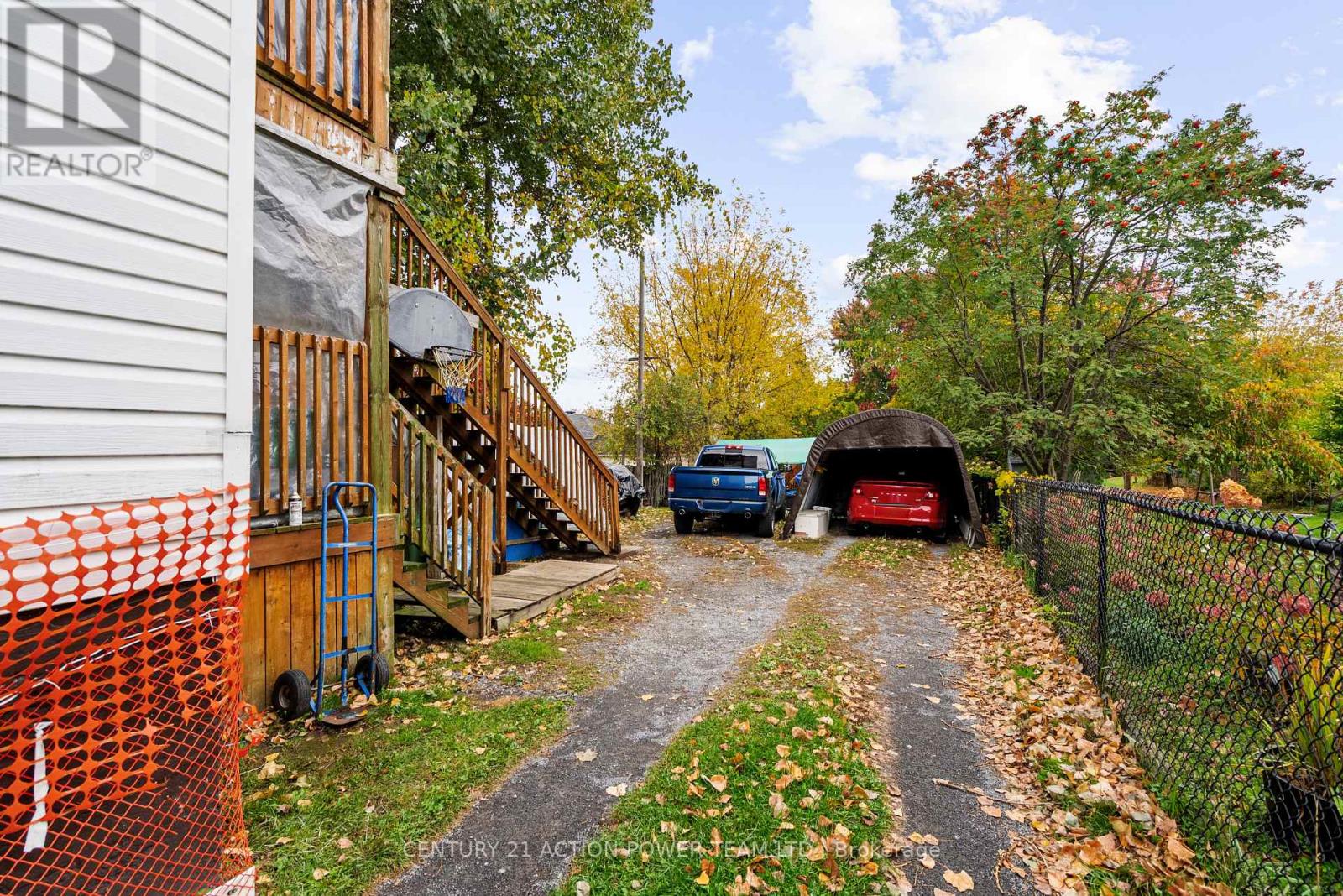 331 7th Street E Property Photo 17