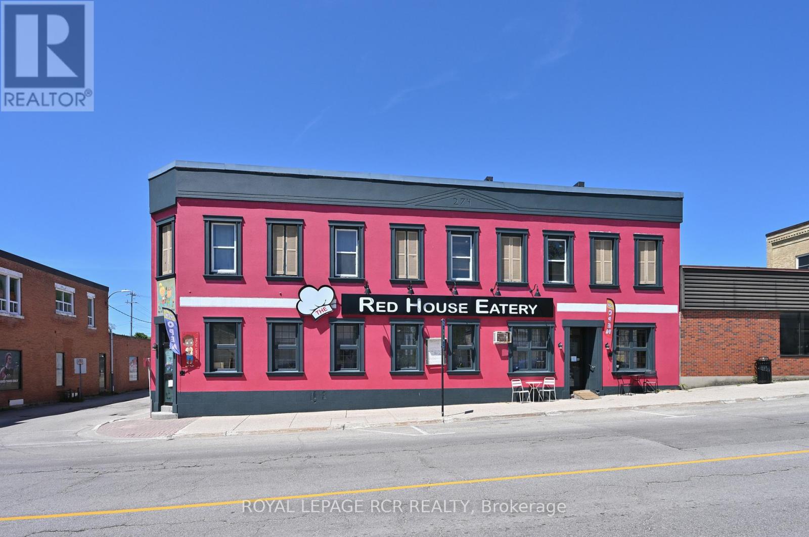 274 10th Street Property Photo 1
