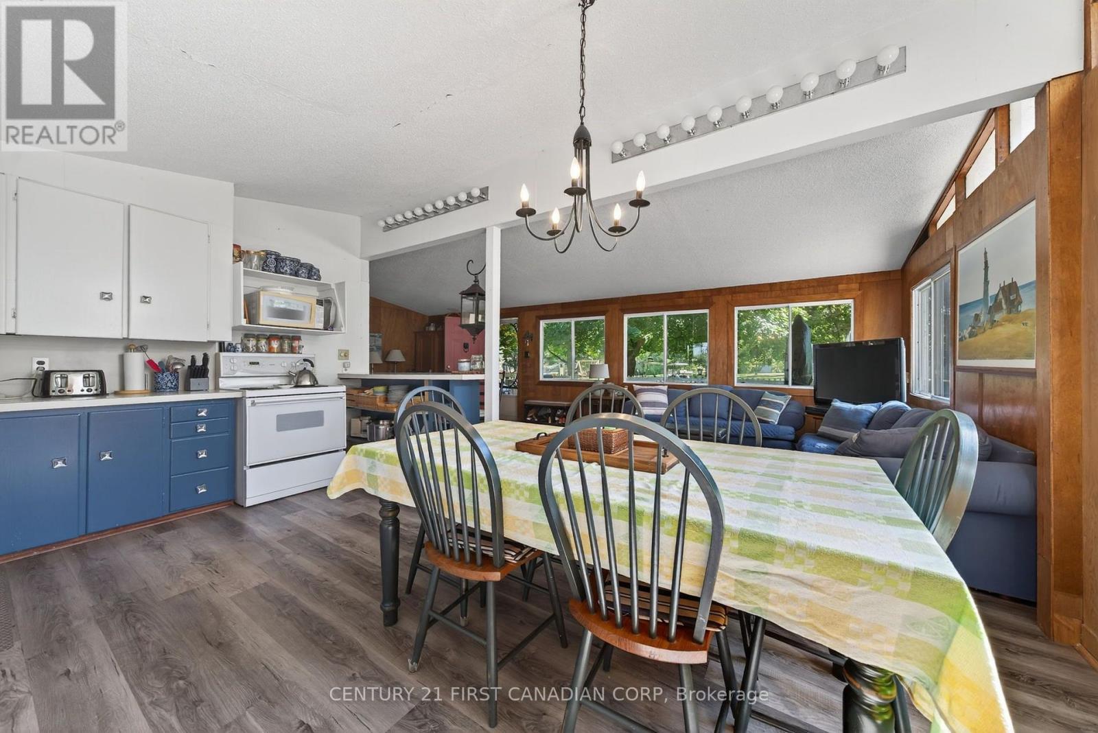 4 - 49075 Dexter Line Property Photo 10