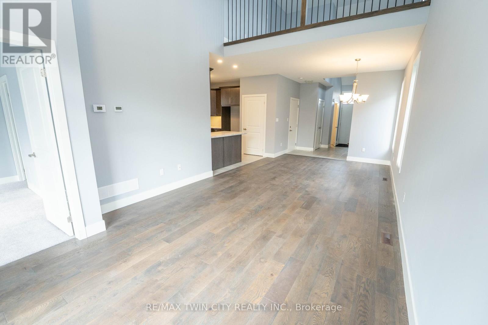 2084 Evans Boulevard Property Photo 3