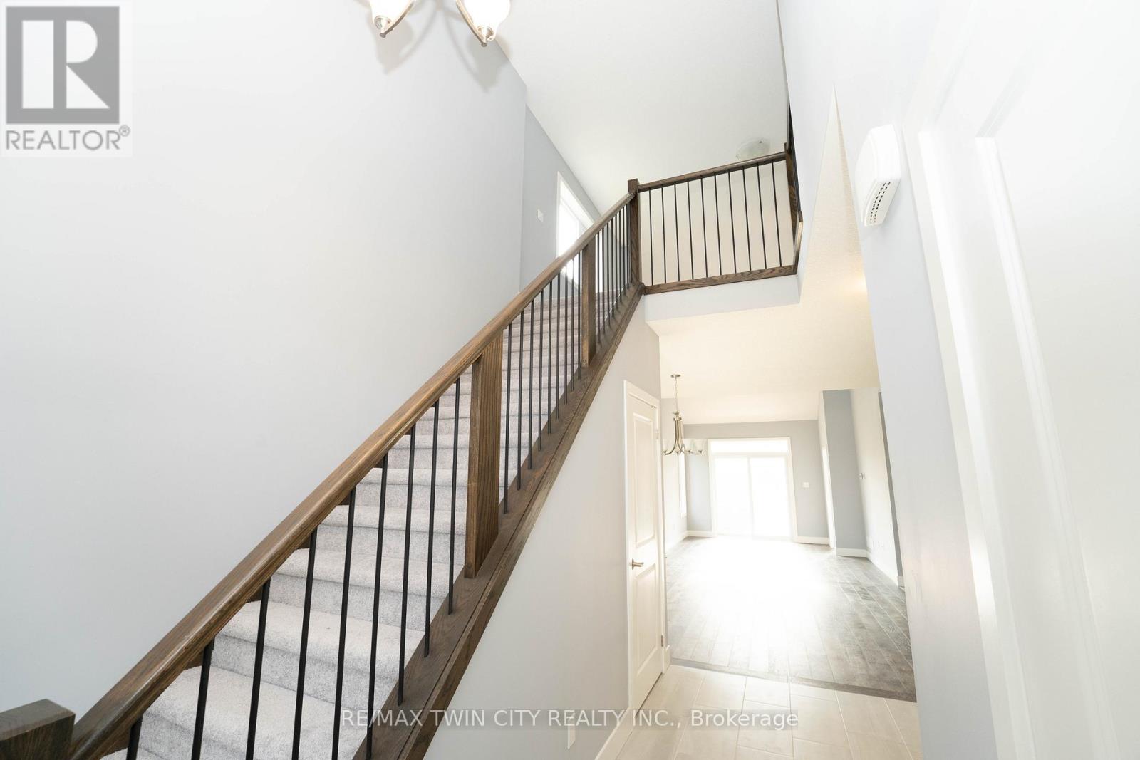 2084 Evans Boulevard Property Photo 15