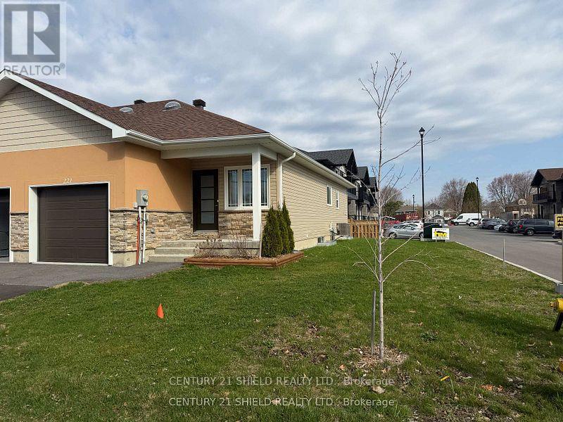 221 THIRD STREET W Property Photo 1