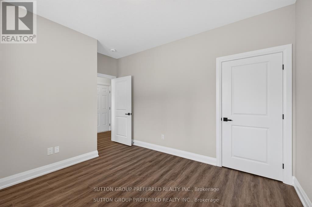 28 - 175 Glengariff Drive Property Photo 4