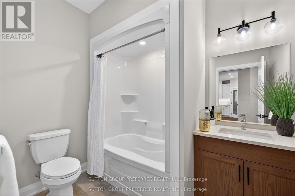 28 - 175 Glengariff Drive Property Photo 7