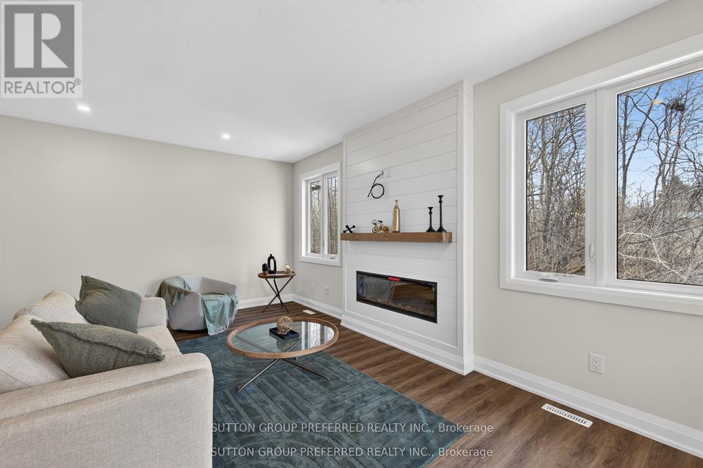 28 - 175 Glengariff Drive Property Photo 18