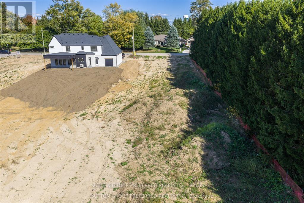 21849 Fairview Road Property Photo 8