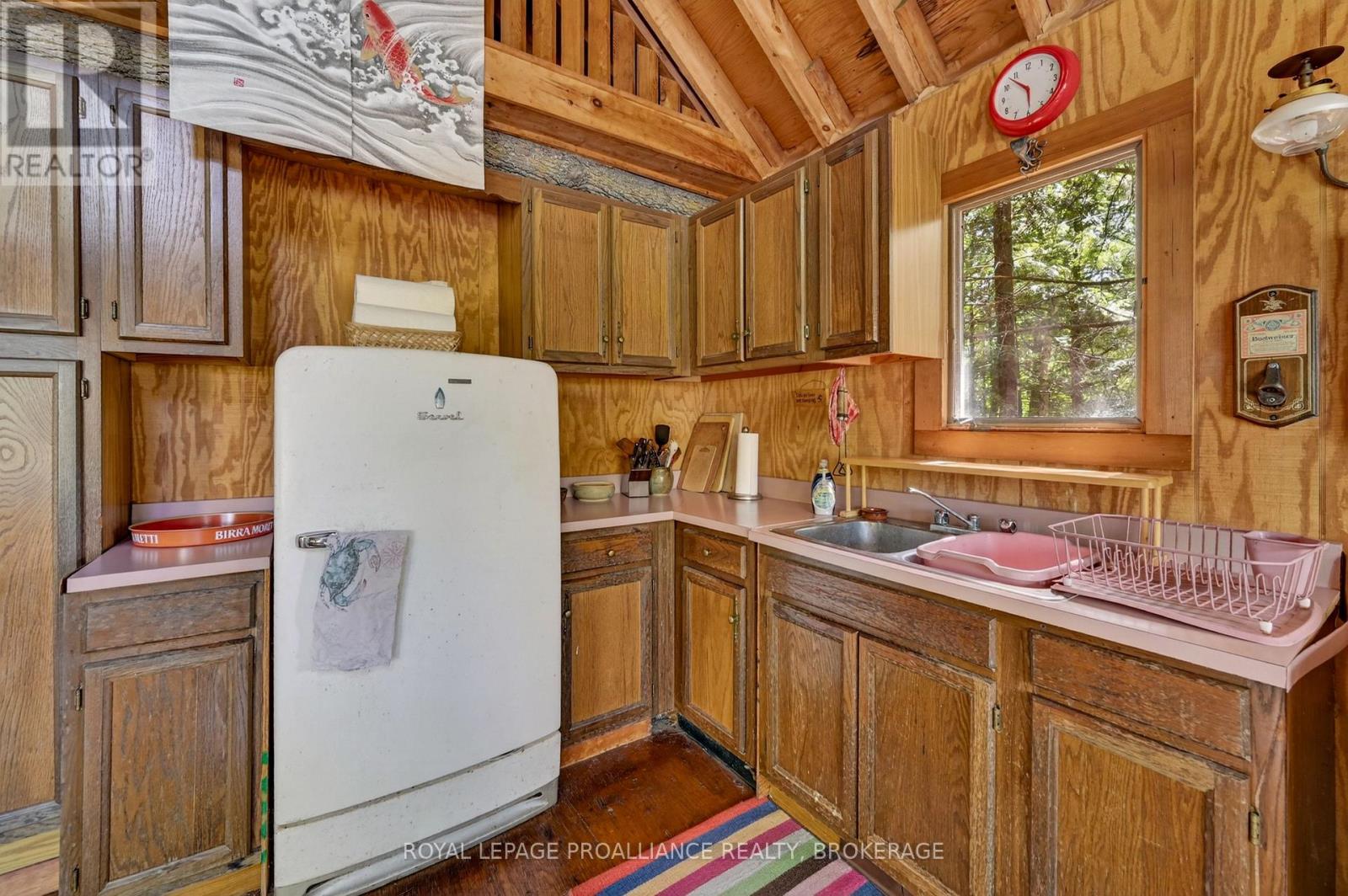 1147 Shadow Lane Property Photo 10