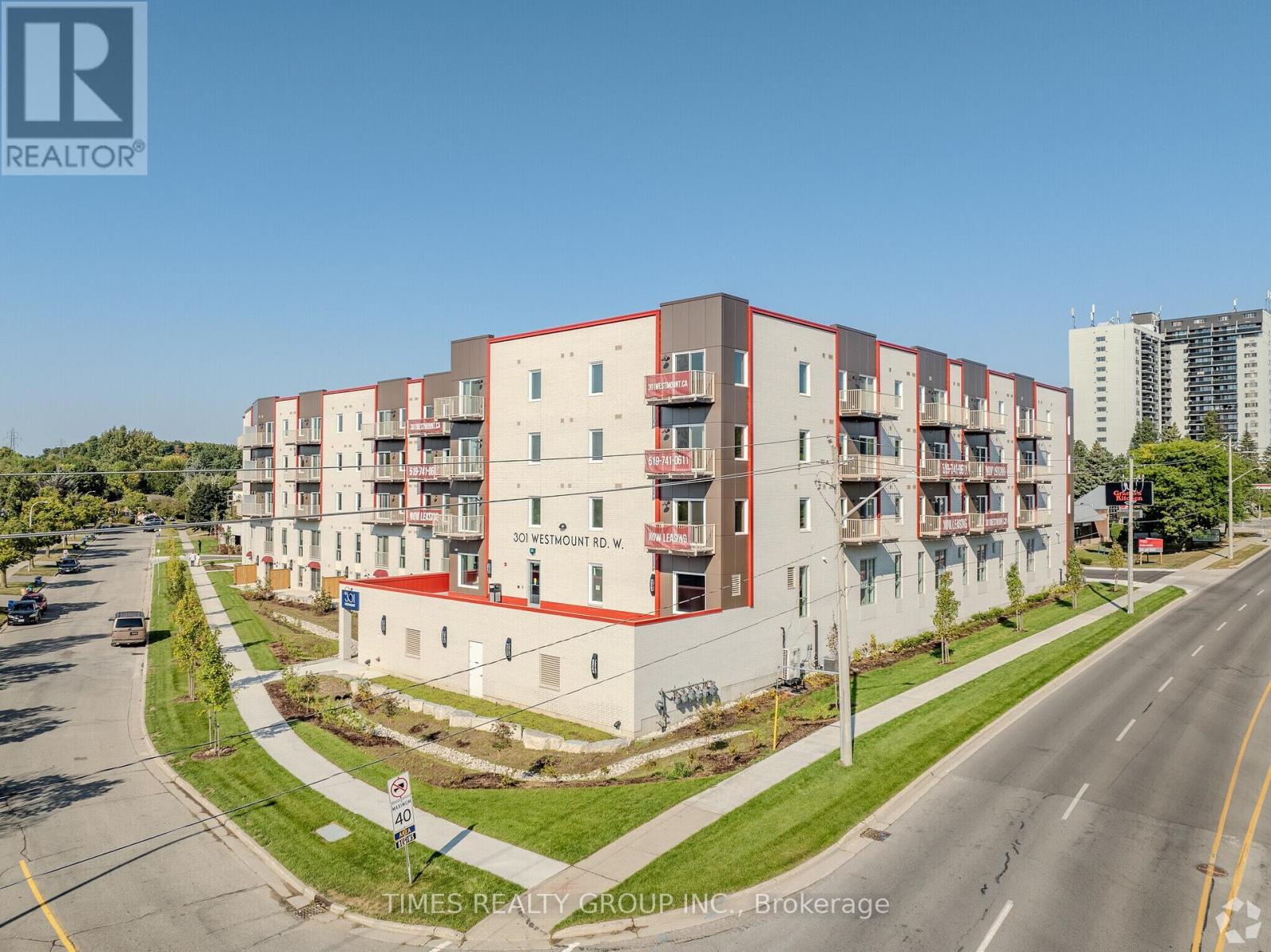301 WESTMOUNT ROAD W