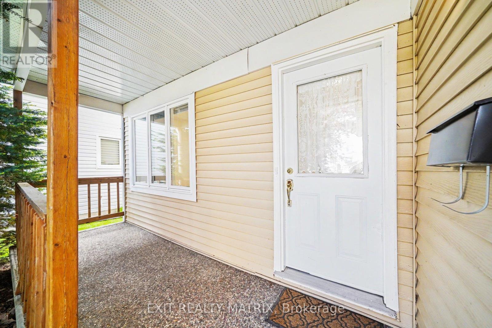 3773 Autumnwood Street Property Photo 3