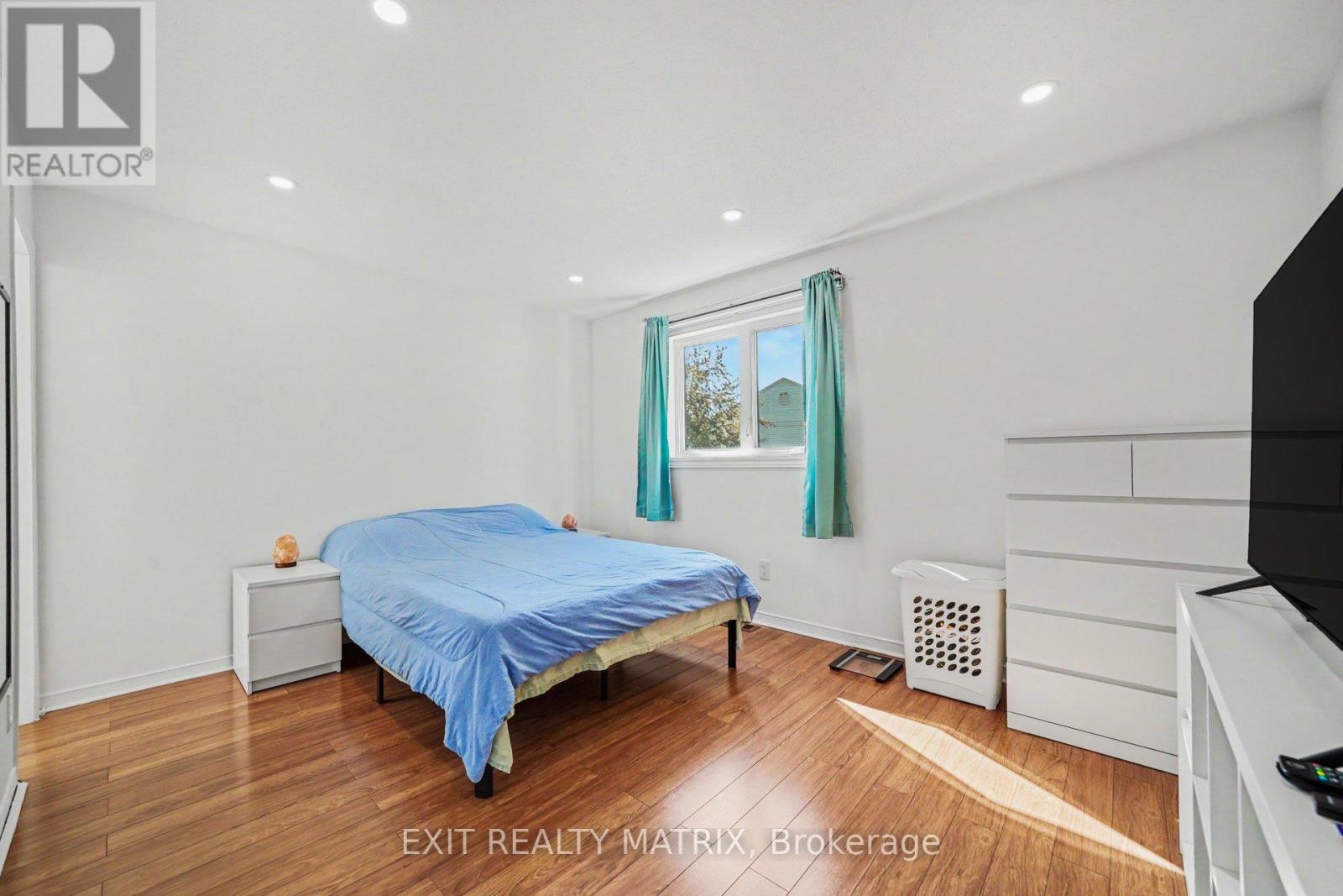3773 Autumnwood Street Property Photo 17