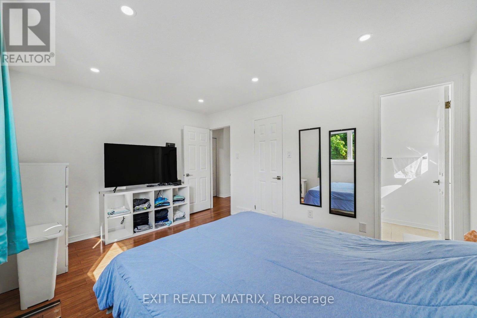 3773 Autumnwood Street Property Photo 18