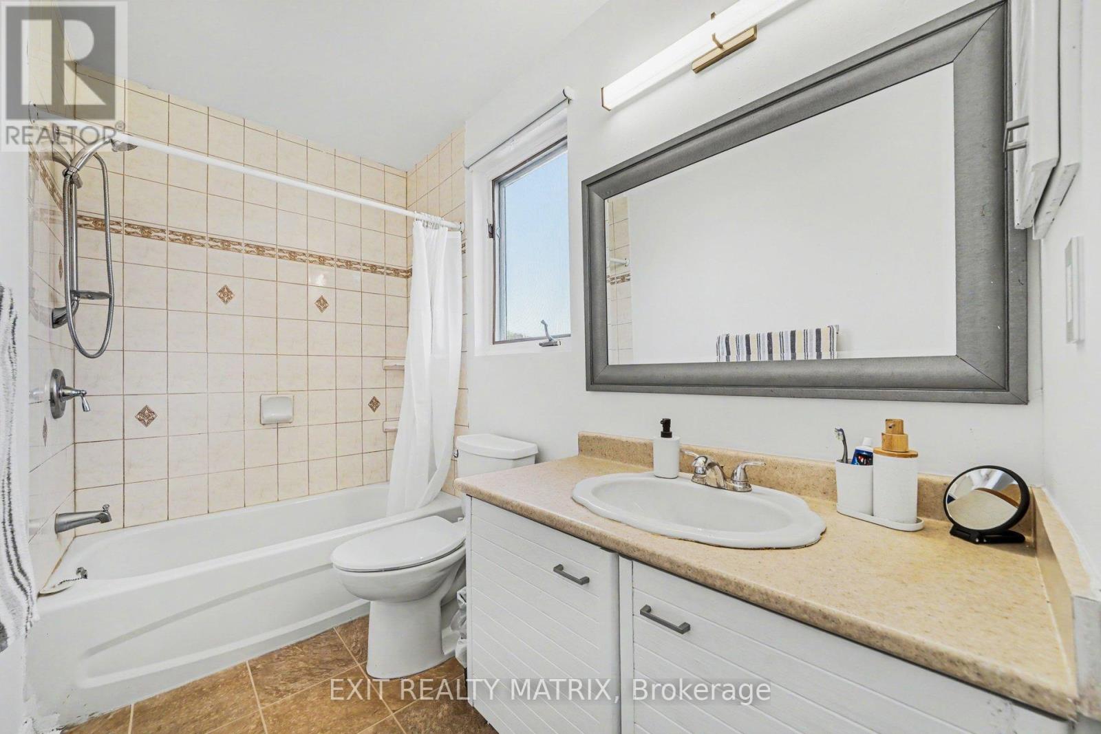 3773 Autumnwood Street Property Photo 19