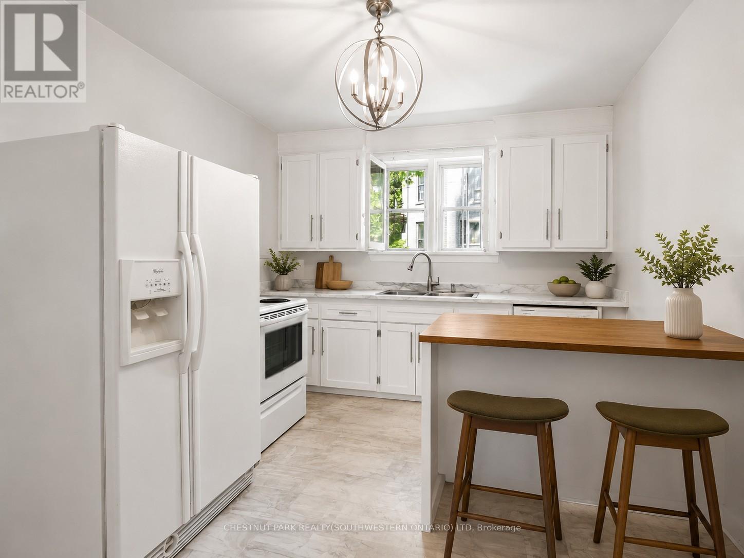 149 Young Street Property Photo 13