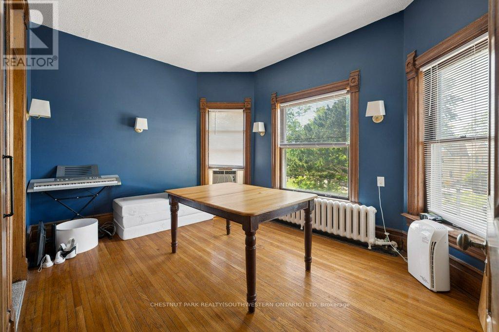 149 Young Street Property Photo 23