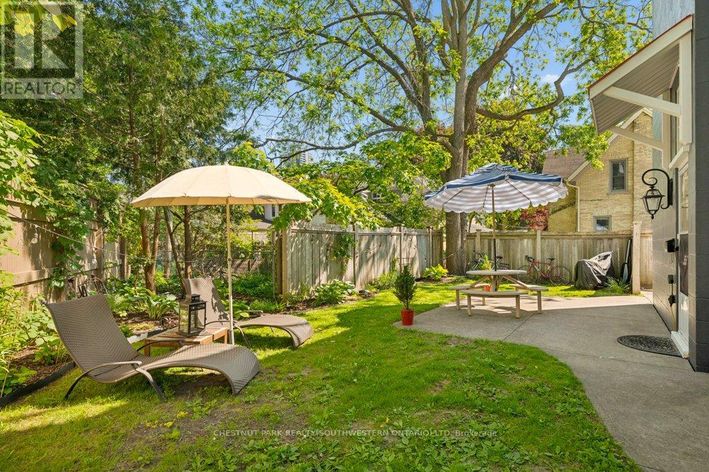 149 Young Street Property Photo 44
