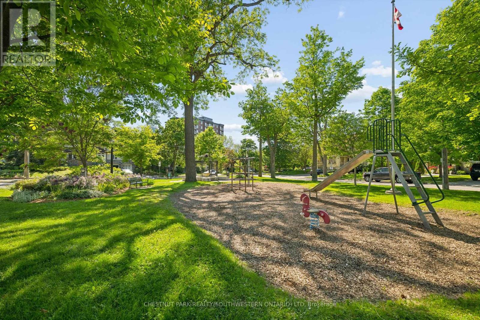 149 Young Street Property Photo 45