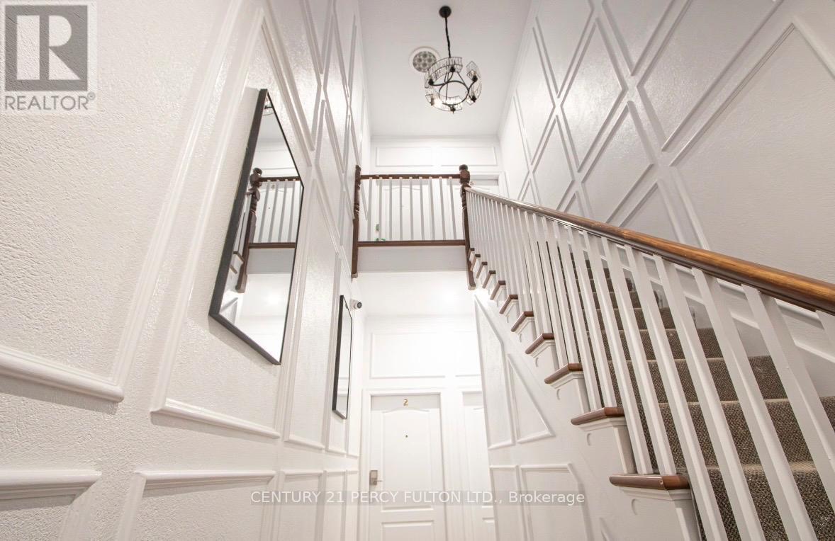 140 Ridout Street S Property Photo 5