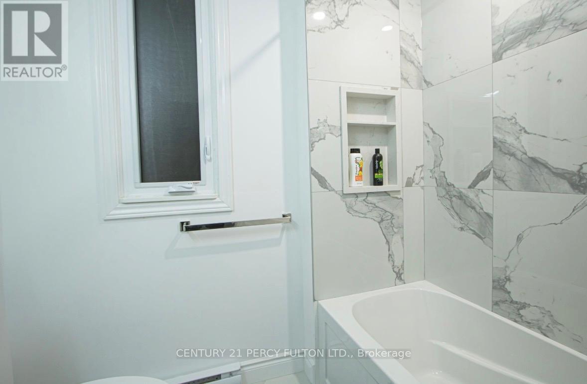 140 Ridout Street S Property Photo 11