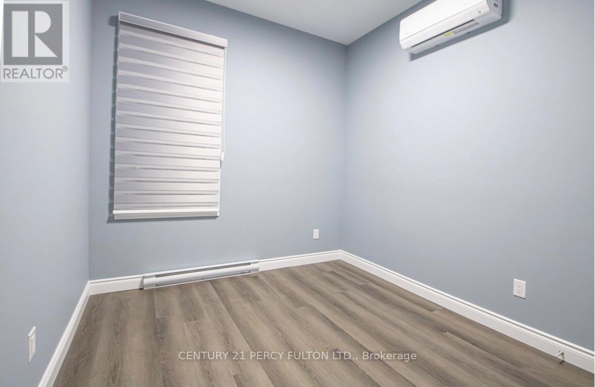 140 Ridout Street S Property Photo 24